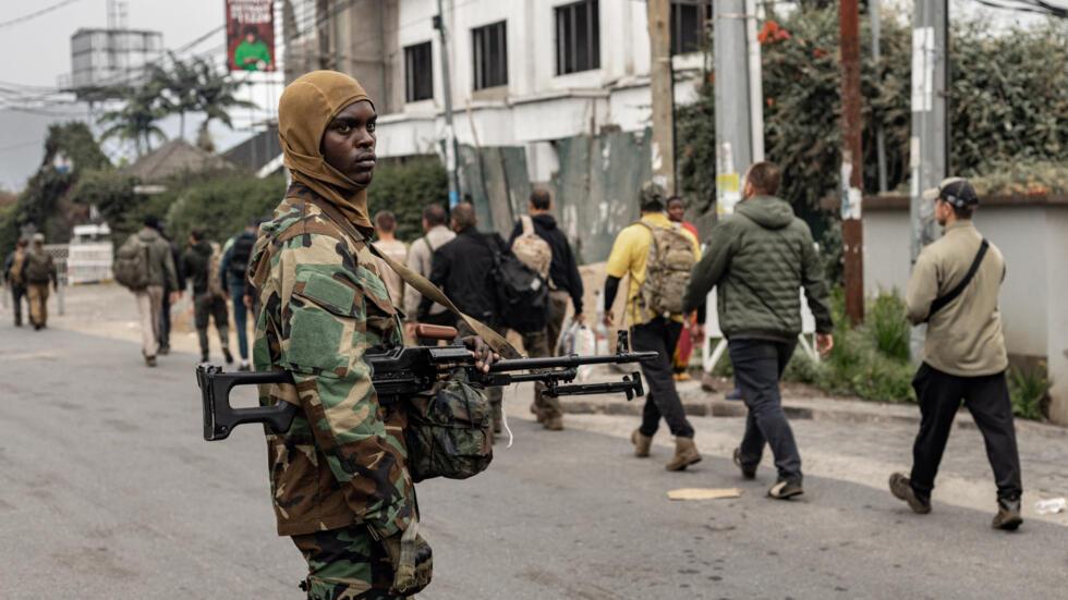 Eye on Africa – Rwanda-backed rebels advance into eastern DR Congo’s second major city of Bukavu – FRANCE 24 English