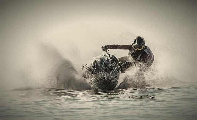 One Lake, Two Worlds: Jet-Skis in Rwanda. Bodies Ashore in Congo. – The New York Times