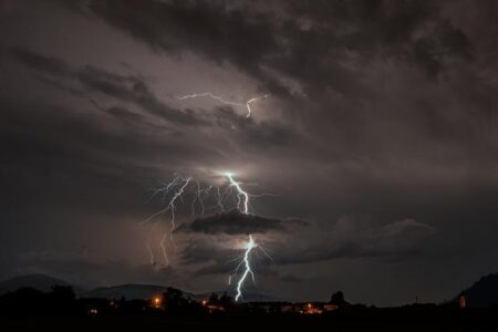Lightning strike kills 14 at prayer service in Uganda refugee camp, police say – CNN