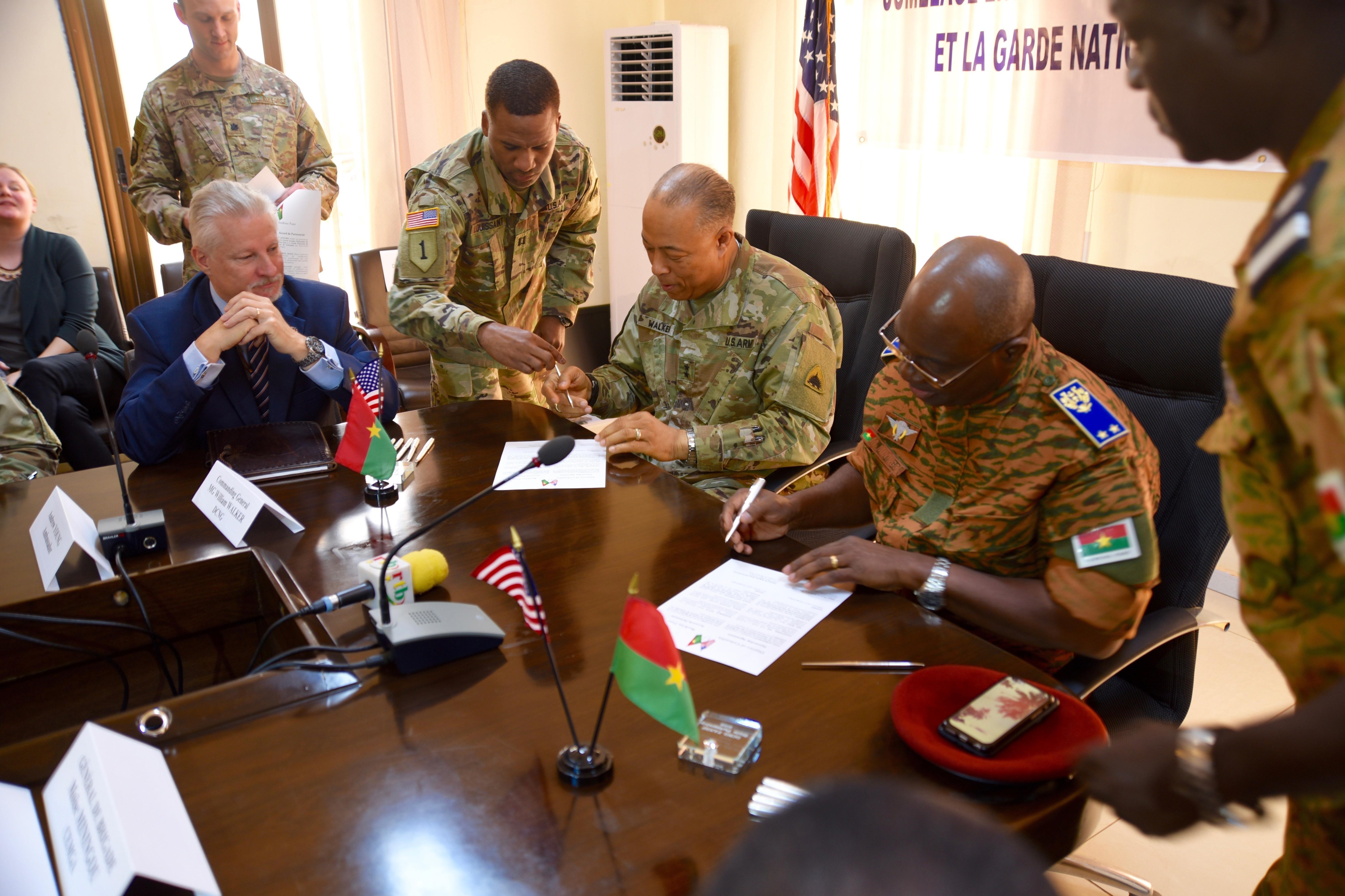 US, Algeria signal ‘first-of-its-kind’ settlement to amplify army cooperation – DefenseScoop