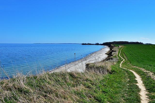 Pristine Beaches and Hidden coves: A Paradise for Beach Lovers