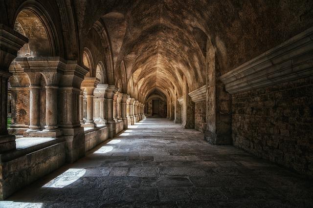 Understanding the Impact of Ancient Context on Regional Disparities in Africa