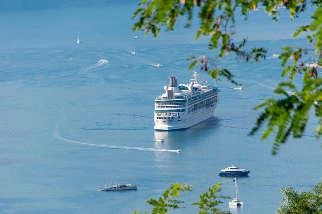 Onboard Experience: Comfort and Amenities of a Massive​ Ferry