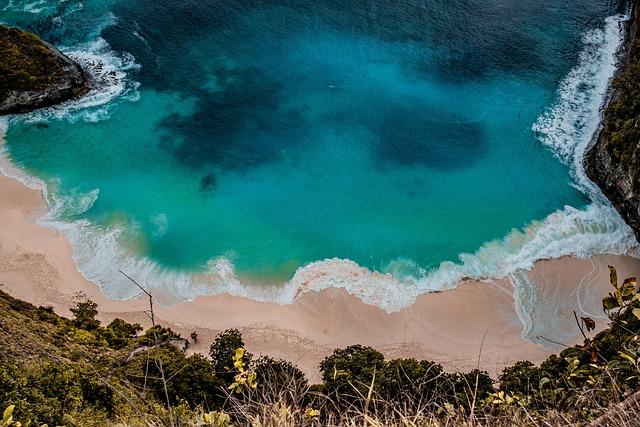 The massive island off of Africa home to 32m people – but they nearly all live on one side – Express