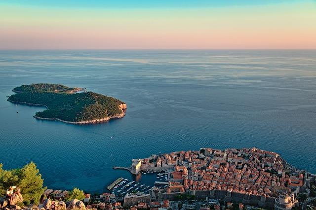 Travel in Europe and Africa – The Vandalia Leader