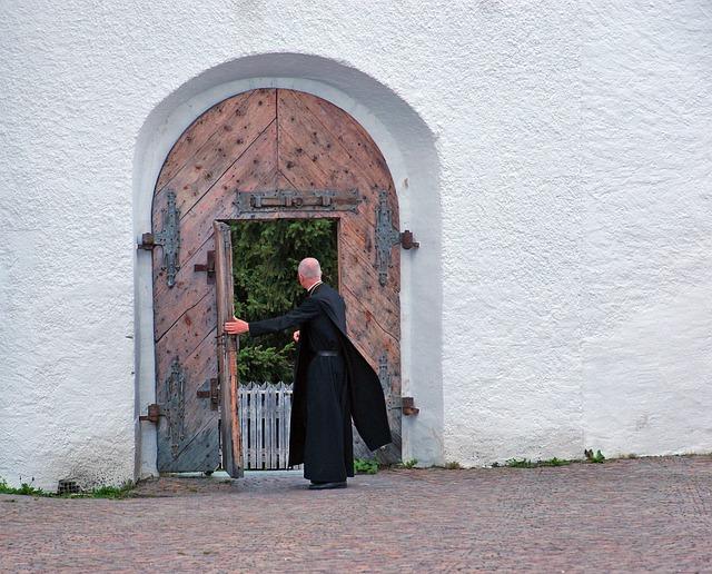 Faith leaders at ⁣the Forefront: The role of ​Bishops in Advocating for Peace