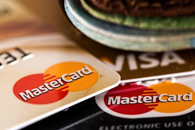 Understanding the Impact of Card Payments on the Algerian‍ Economy