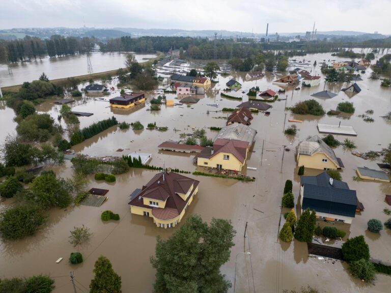 Flooding death toll in Congo’s capital reaches 33 as officials race to help victims – NPR