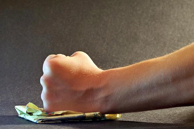 Over 100,000 Forced to Flee Amid Escalating Violence in Northern Mozambique UN sounds alarm as violence in northern Mozambique forces over 100,000 to flee – africanews.com